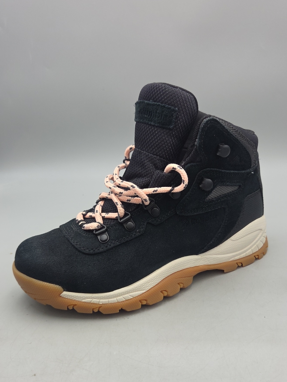 Columbia Newton Ridge Waterproof Hiking Boot Women 6.5 Wide